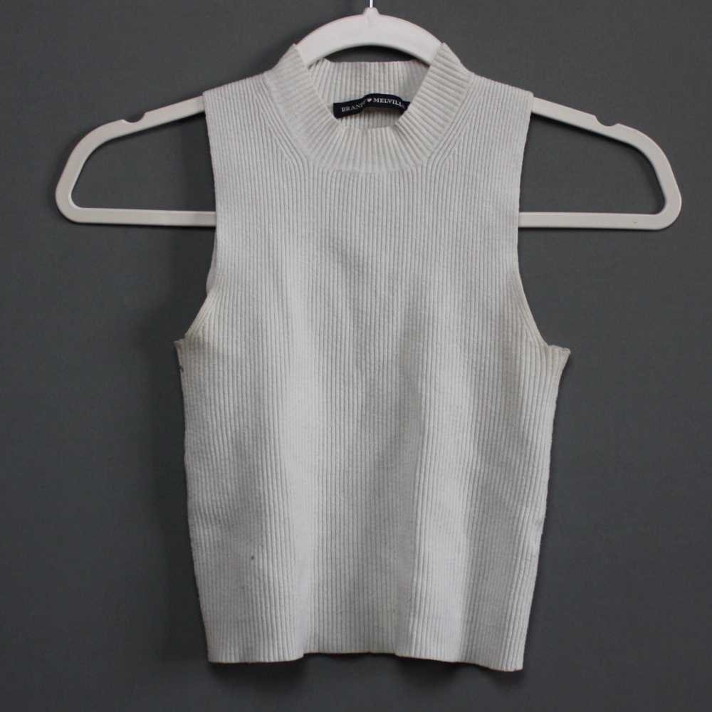 White crop top